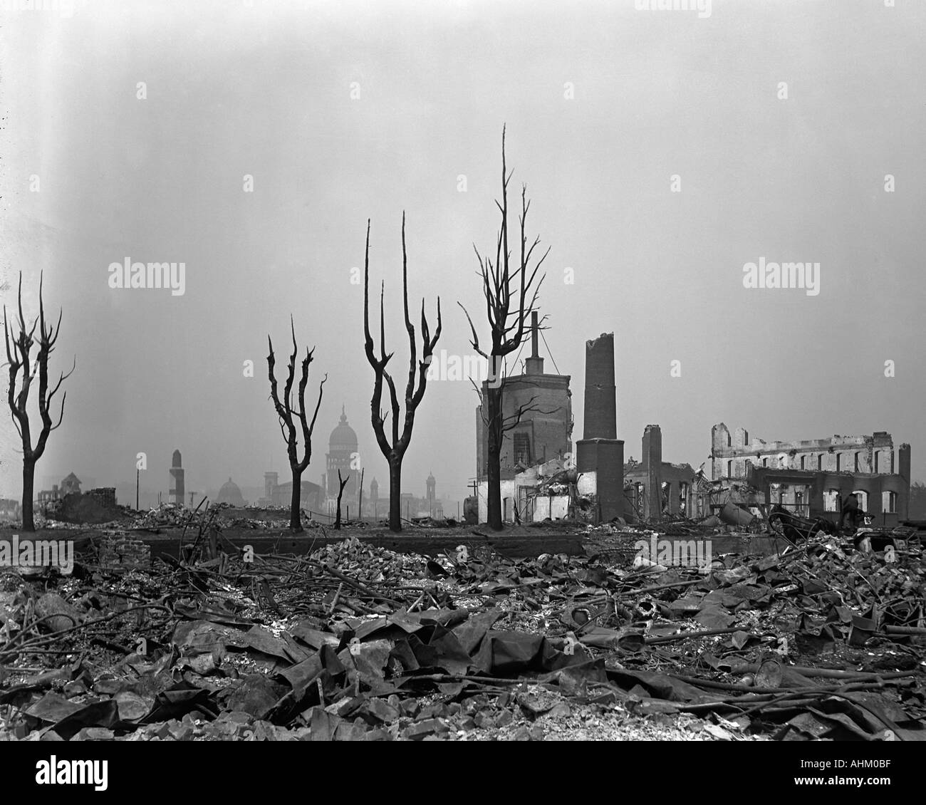 Mission Dolores San Francisco en ruines après le tremblement de terre 1906 Photographie noir et blanc Banque D'Images