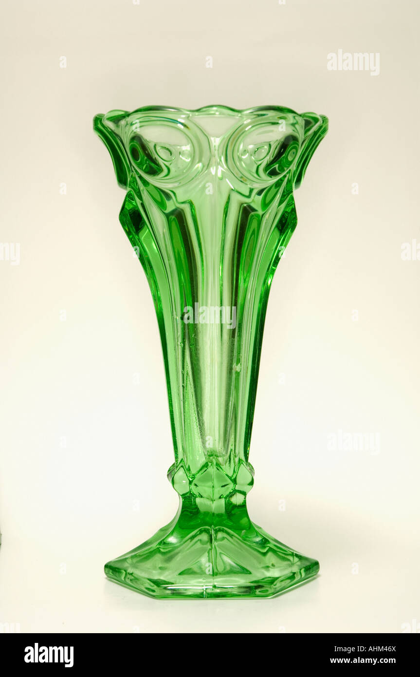 Art Nouveau en verre vert style Arts and Crafts vase Banque D'Images
