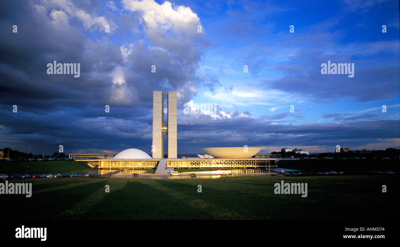 Congrès national conçu par Oscar Niemeyer, Brasilia, Brésil Banque D'Images