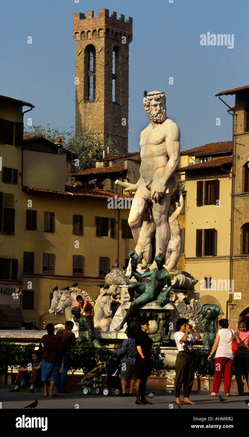 La fontaine de Neptune Florence Italie Piazza della Signoriain face du Palazzo Vecchio. par Bartolomeo Ammannati Banque D'Images