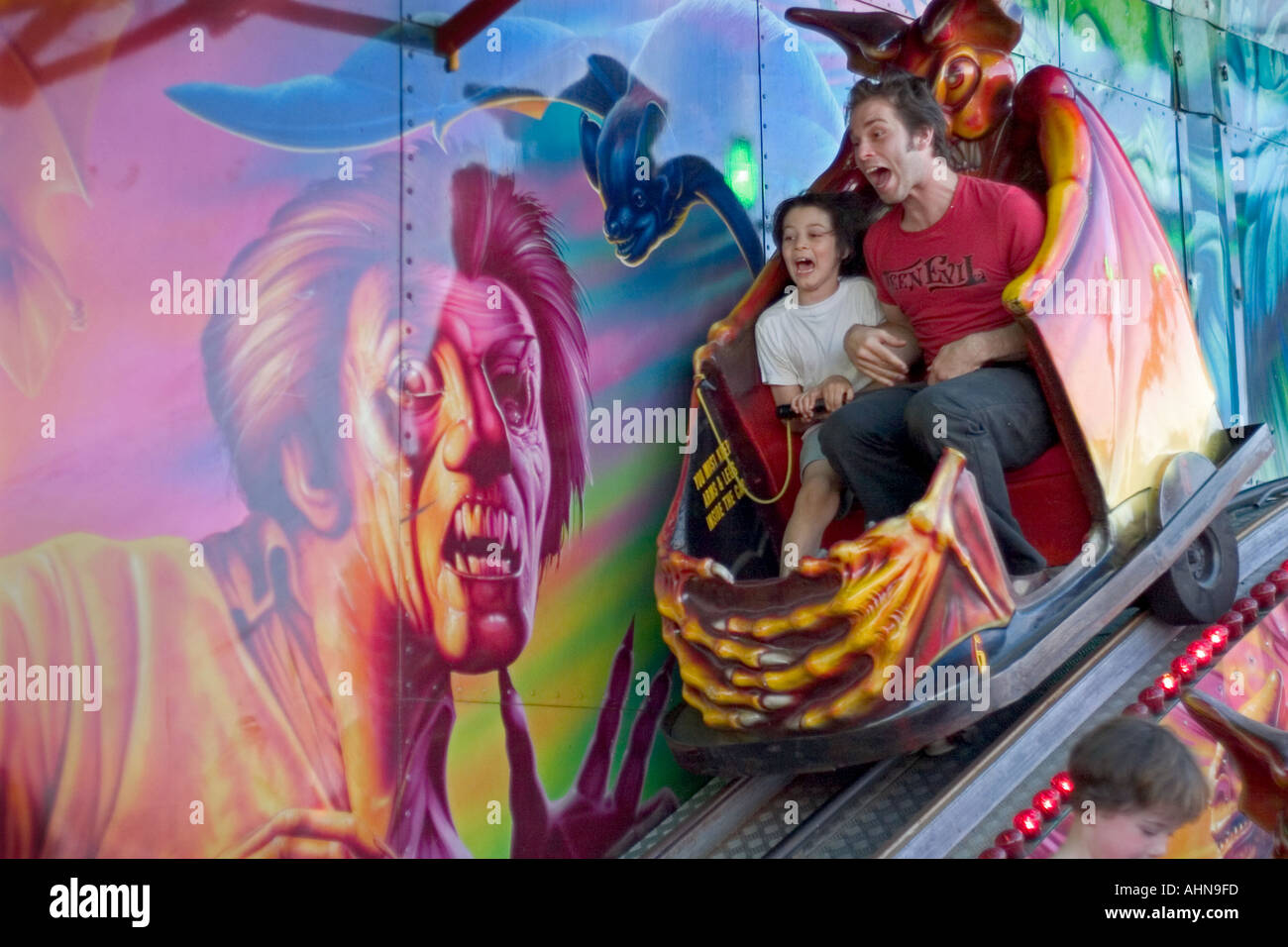 Ghost Train fairground ride sur la jetée Est. Brighton, Angleterre Banque D'Images