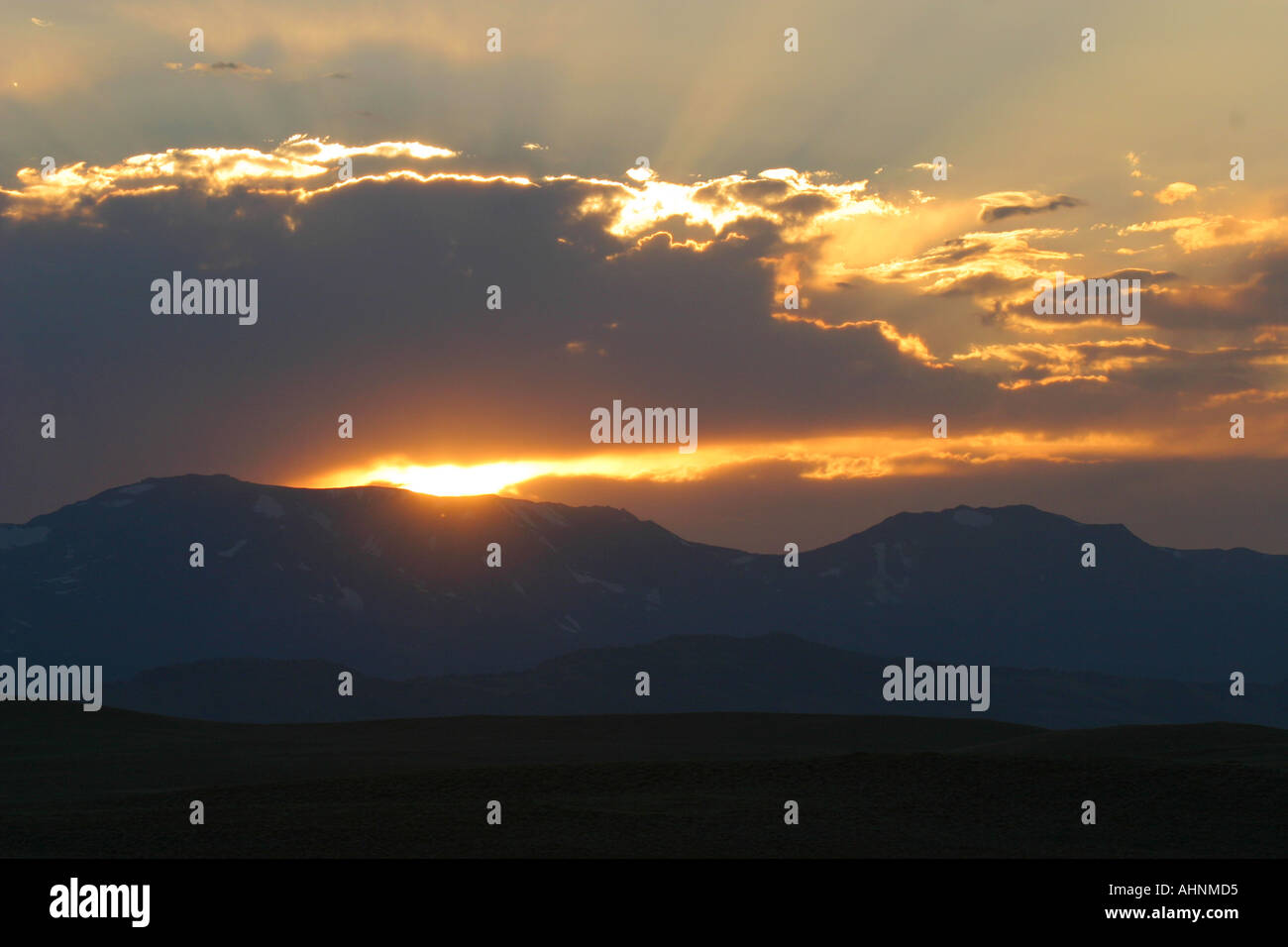 Coucher de soleil sur la montagne d'Absaroka Wyoming Banque D'Images