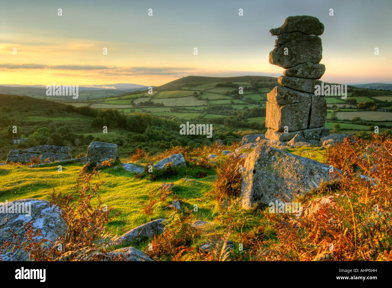Superbe image de Bowermans rock formation granit nez près de Hayne bas sur le Dartmoor au coucher du soleil Banque D'Images