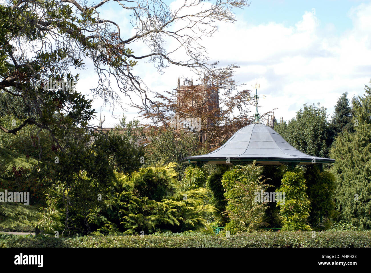 Le kiosque dans le concours, jardins, Sherborne Dorset Banque D'Images