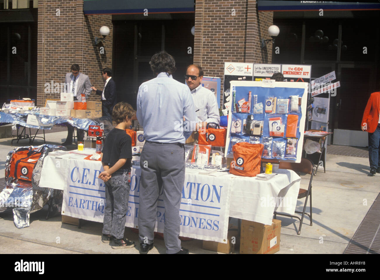 Table de préparation d'un tremblement de terre à Los Angeles quatre ans avant le séisme de Northridge de 1994 Banque D'Images