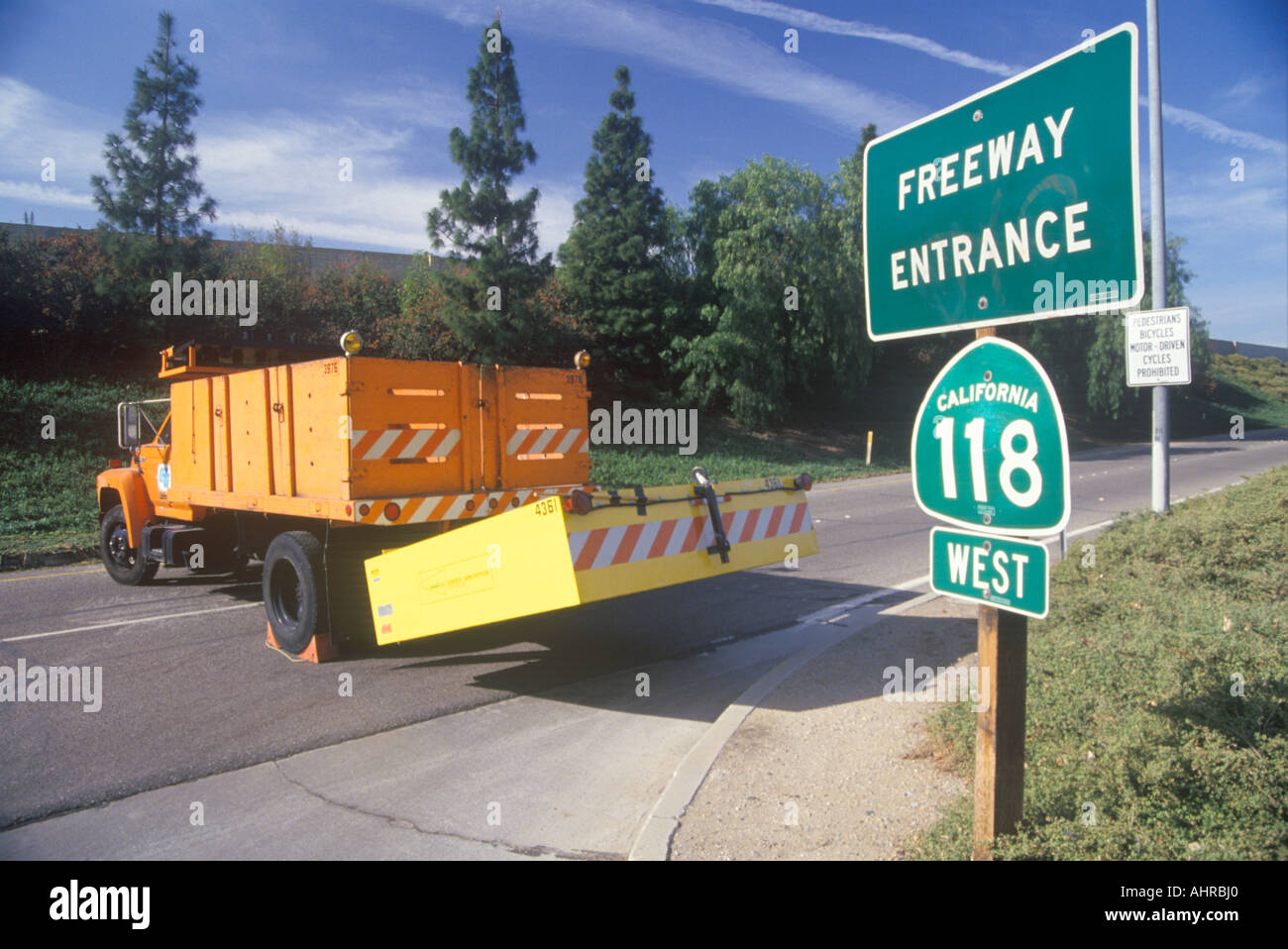 Sur une rampe d'accès à l'autoroute 118 dans la région de Reseda Northridge de Los Angeles qui a été fermé à la suite du séisme de 1994 Banque D'Images