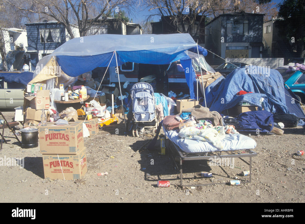 Personnes déplacées pendant la hispaniques tremblement de terre de Northridge en 1994 Banque D'Images
