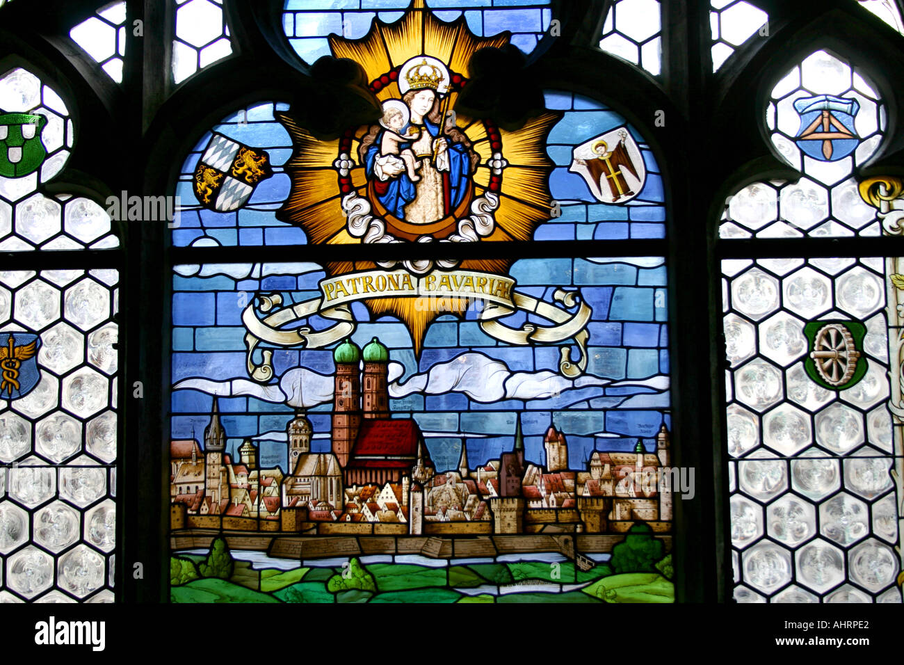 L'intérieur vitrail Nouvel Hôtel de Ville Munich Bavaria Allemagne Banque D'Images