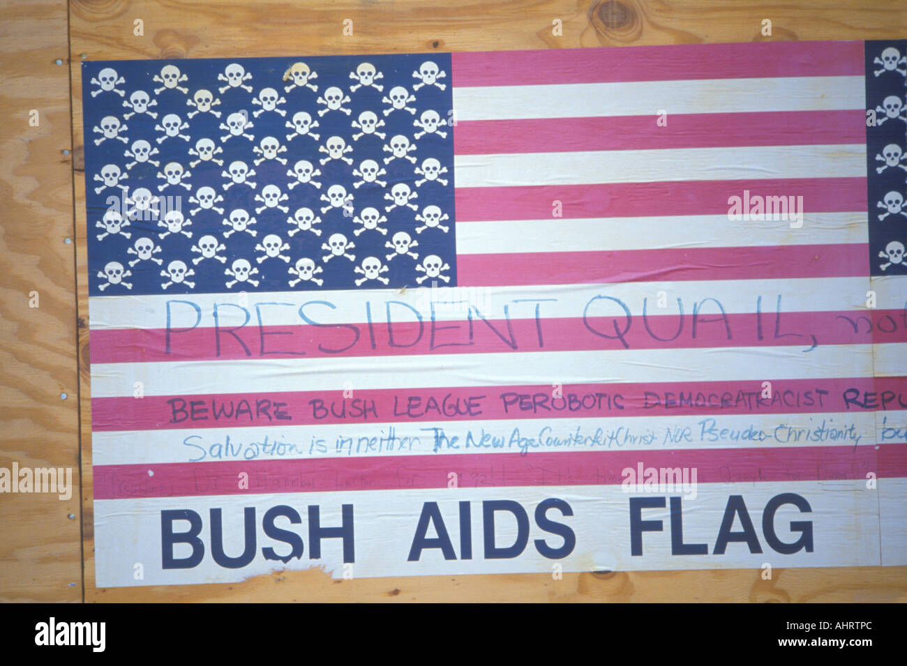 Le Président Bush anti drapeau américain à protester contre le SIDA Los Angeles California Banque D'Images