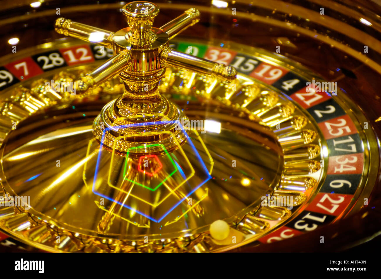 La roulette de casino d'or brillant Banque D'Images