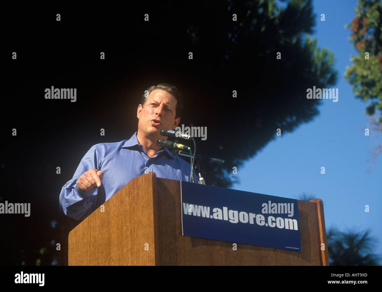 Le vice-président Al Gore des campagnes pour l'investiture présidentielle démocrate à Lakewood Park à Sunnyvale en Californie Banque D'Images