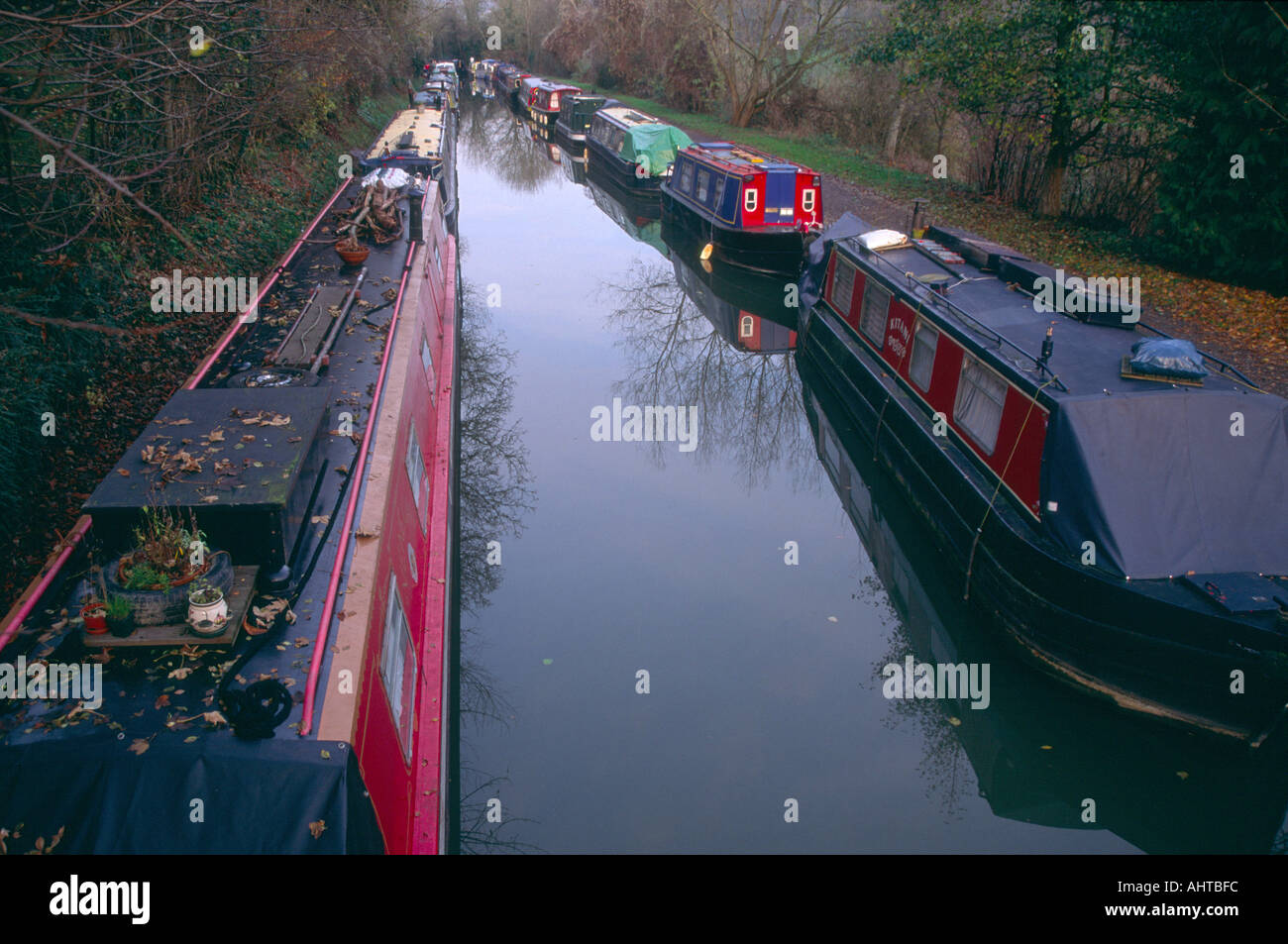 Bateaux étroits Somerset Coal canal Limpley Stoke près de Bath en Angleterre Banque D'Images
