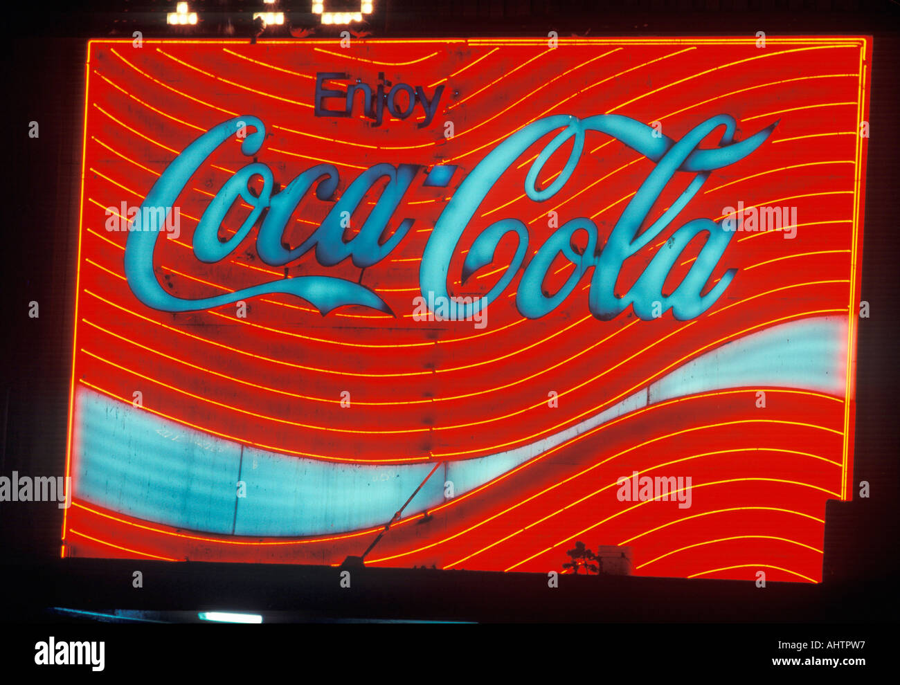 Un panneau avec Coca cola Banque D'Images