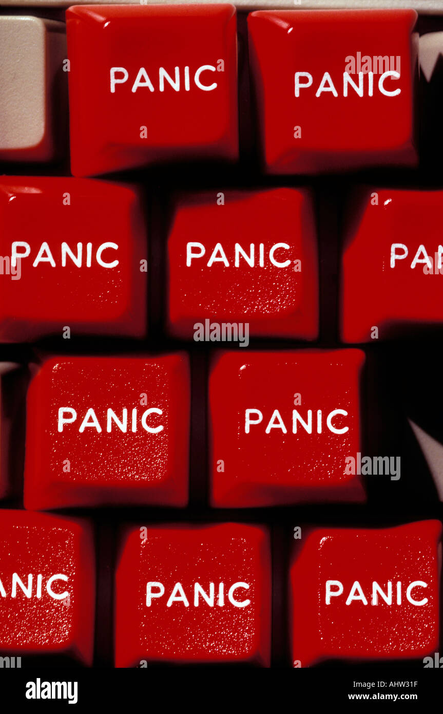 Boutons panique rouge sur le clavier de l'ordinateur Banque D'Images
