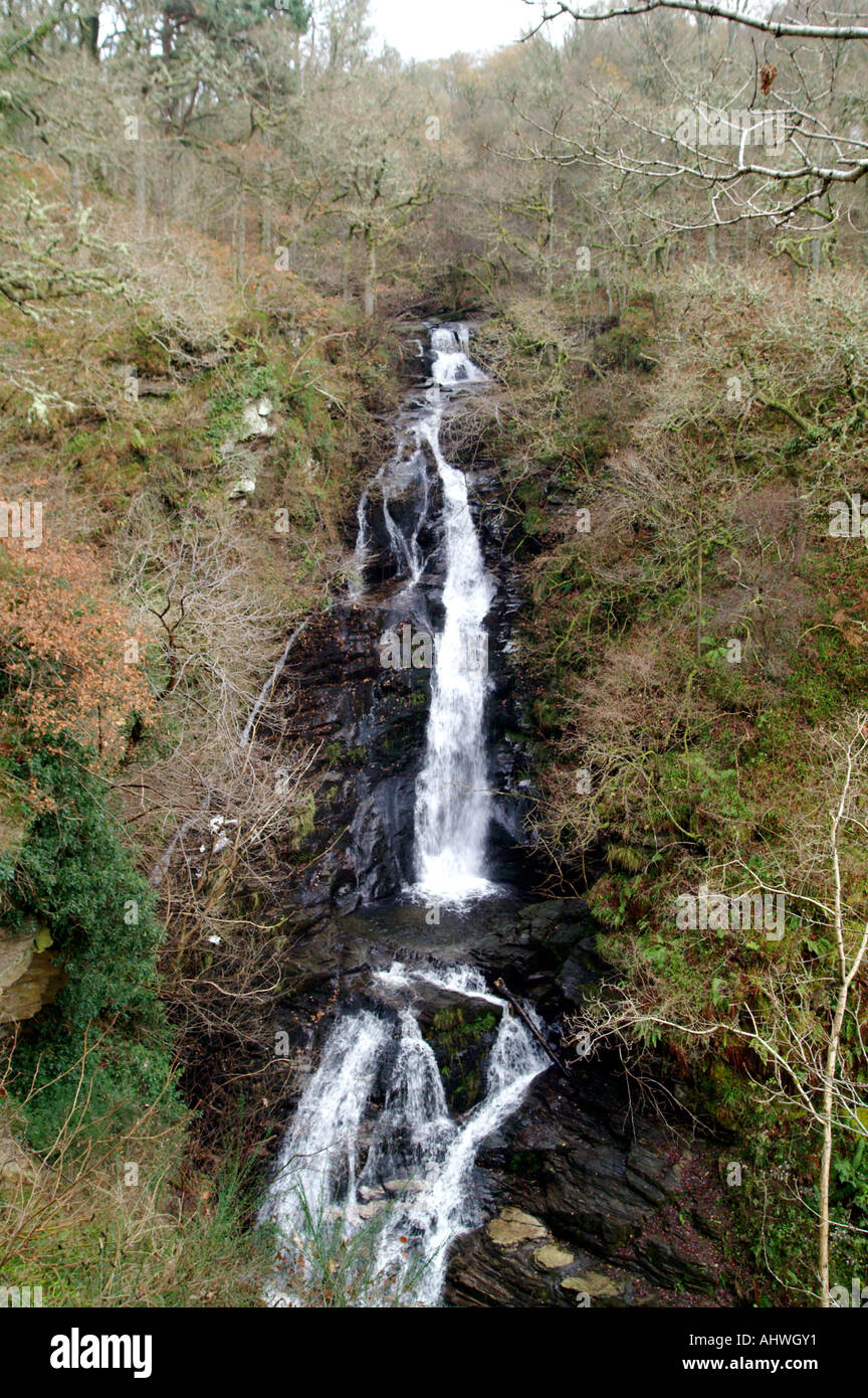 Bouchon verseur noir Cascade, Pitlochry Banque D'Images