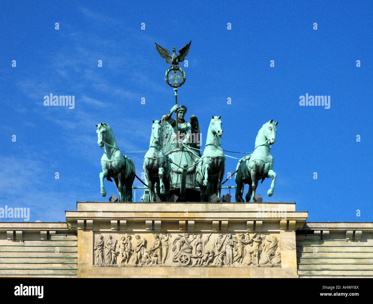 Porte de Brandebourg, Pariser Platz Allemagne, 1791 Neoclassic, Berlin, Allemagne, (Quadriga, les rênes des chevaux sont détenues par Victoria, déesse de la victoire.) Banque D'Images