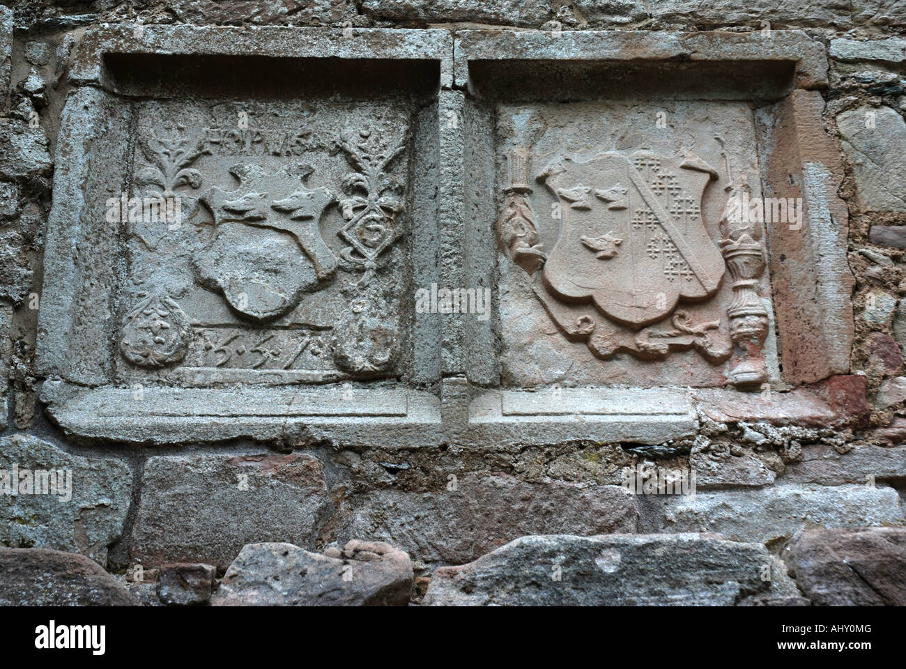 Insigne du clan église du 16ème siècle ou de la famille à l'église Saint Mary heraldics s à Auchindoir Highland Ecosse Banque D'Images