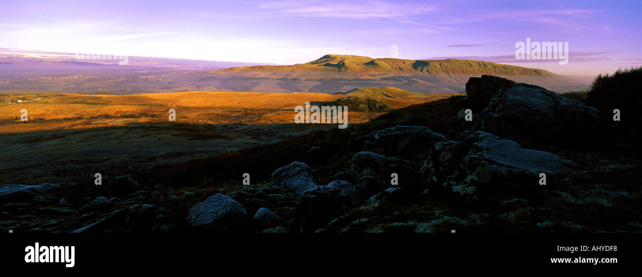 Vue d'HIVER VERS OCHILL HILLS DE QUEEN'S VIEW Banque D'Images
