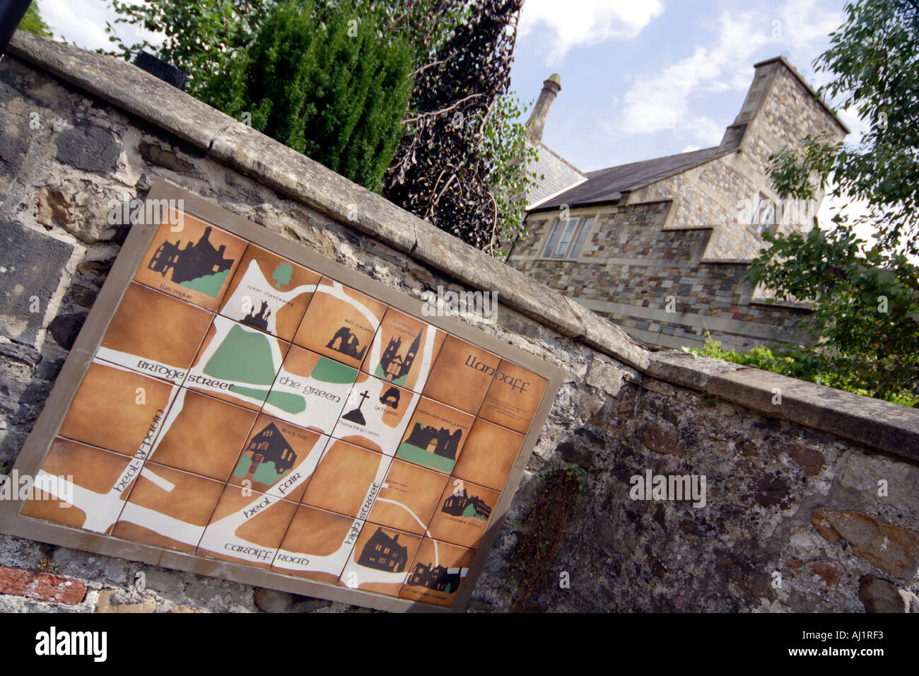 Llandaff près de Cardiff au Pays de Galles Grande-bretagne heritage site sur un mur Banque D'Images