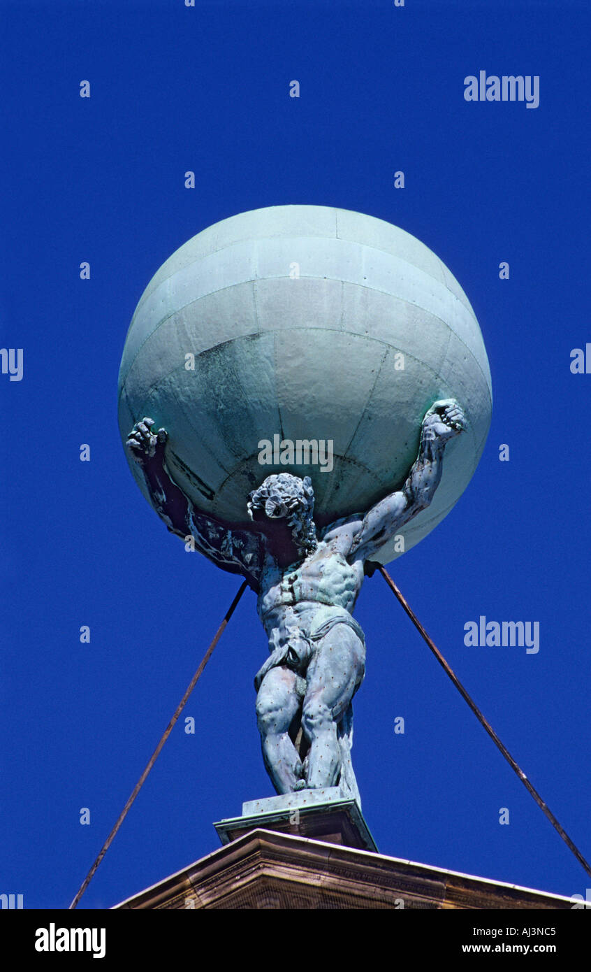 Statue atlas palais royal Banque de photographies et d’images à haute ...