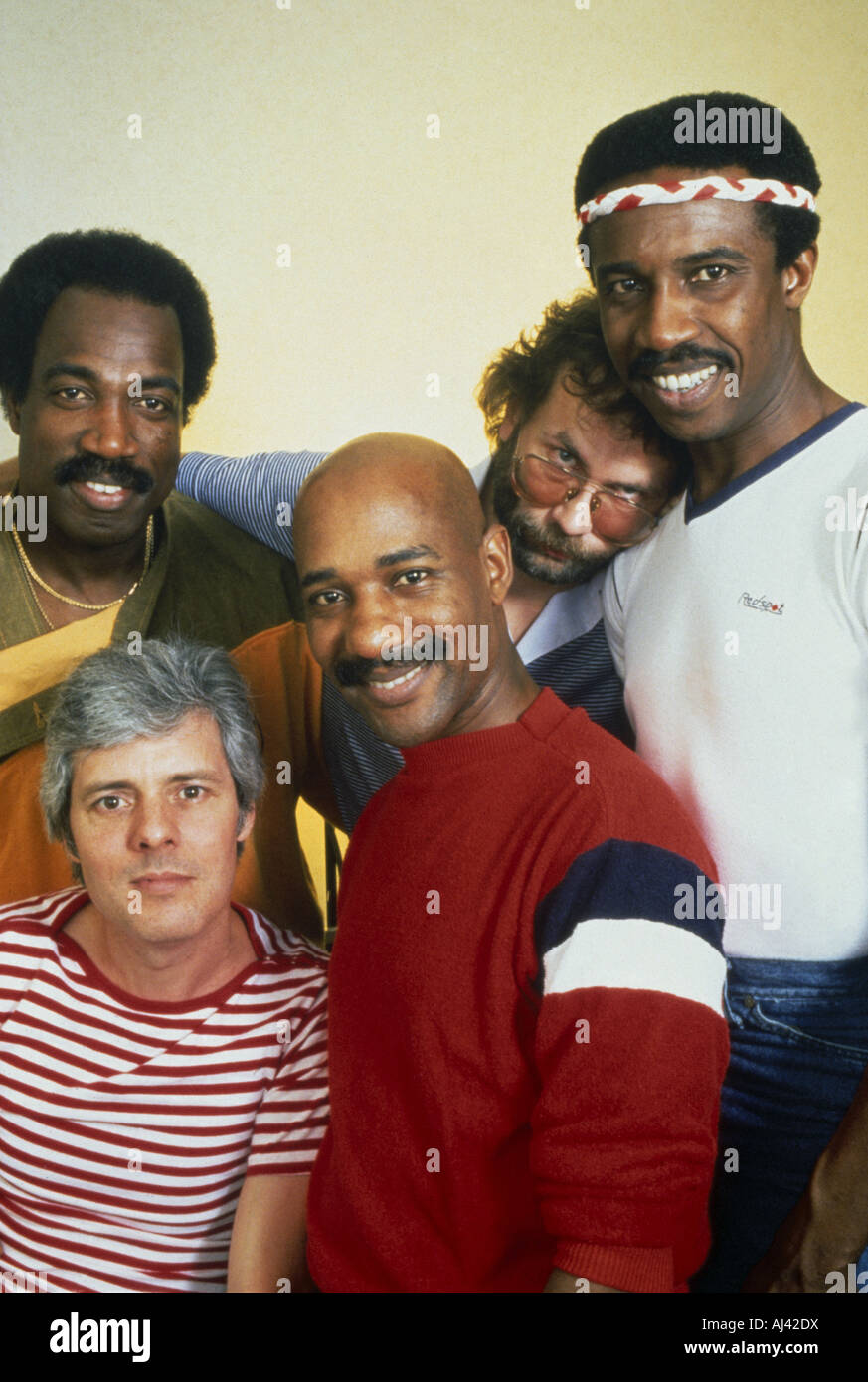 Chocolat chaud groupe britannique de 1980 avec Errol Brown dans chandail rouge Banque D'Images