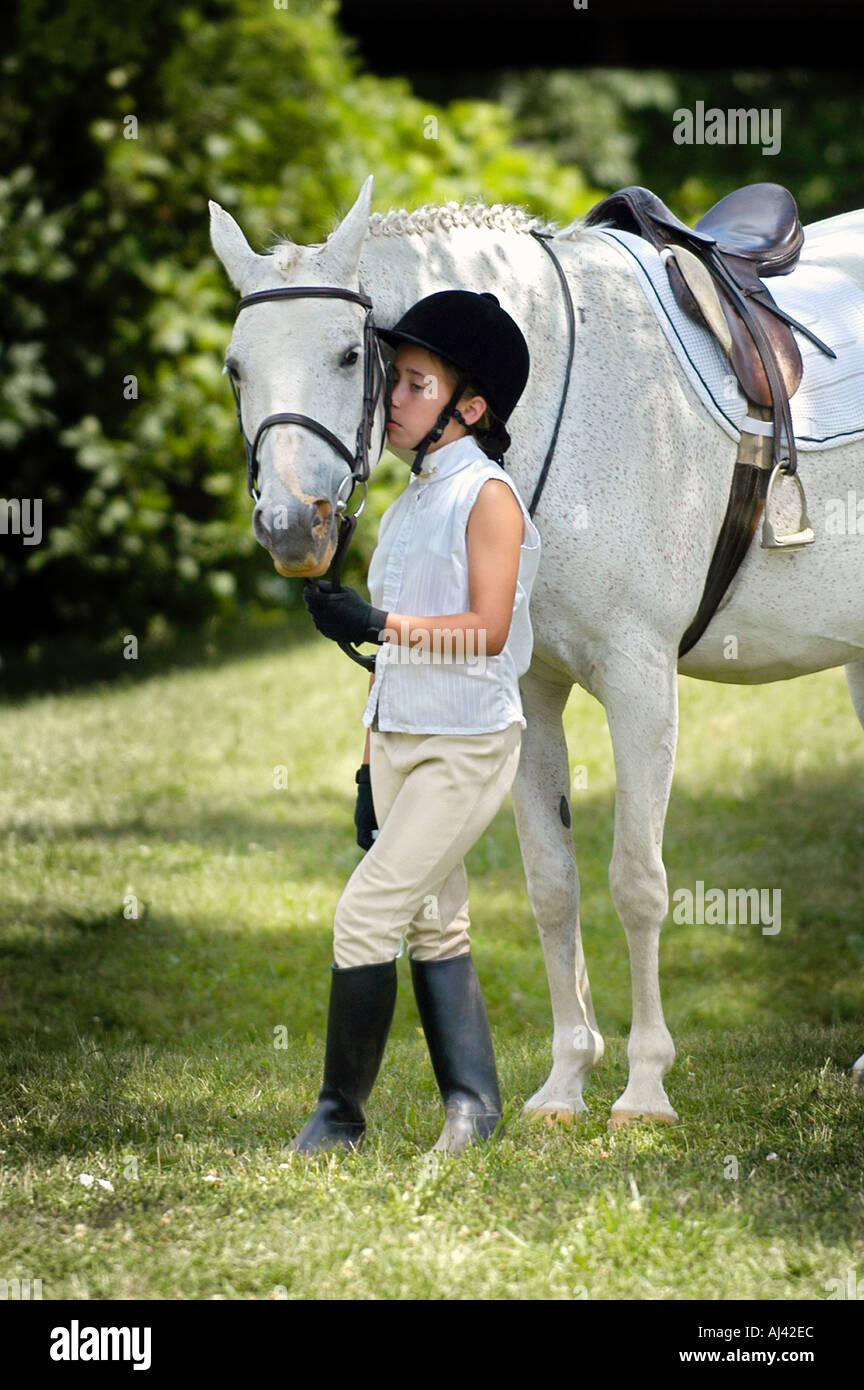 Teen Femme rivalise en 4H juste equestrian Horse Show Banque D'Images