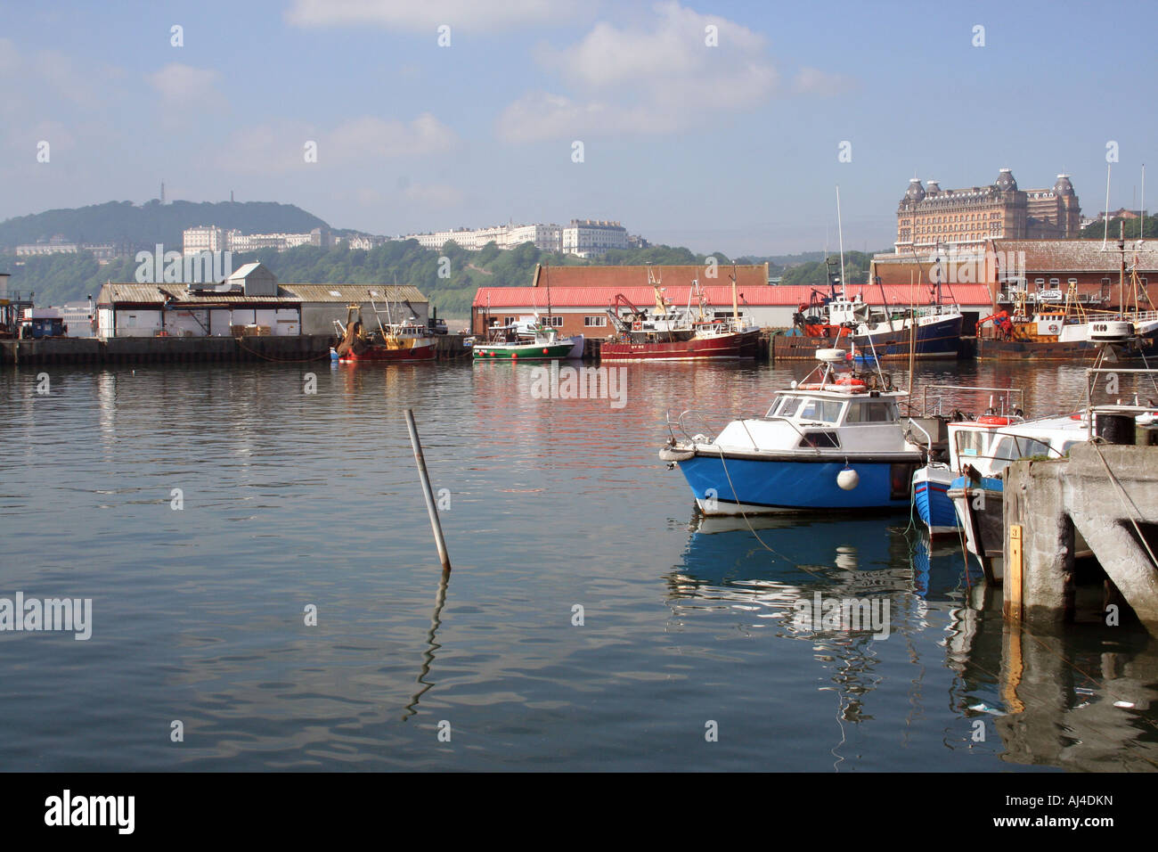 Vue générale du port de Scarborough, représenté à l'yotrkshire en Angleterre, Royaume-Uni Banque D'Images