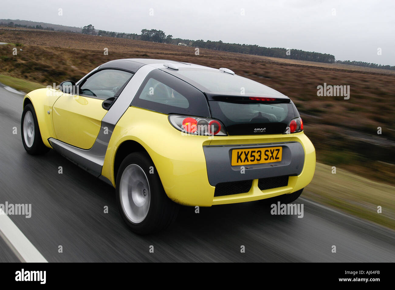 Smart roadster coupe Banque de photographies et d'images à haute résolution  - Alamy