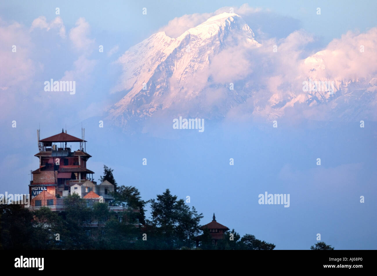 NAGARKOT HIMALAYAN Resort mountain chaîne de collines vallée de Katmandou vale dale glen Asie Népal Katmandou dell anapurna coucher du soleil Banque D'Images