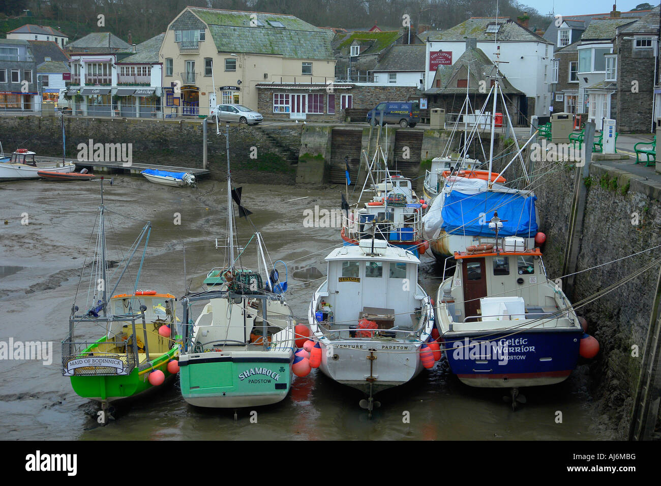 Padstow Bateaux à marée basse Banque D'Images