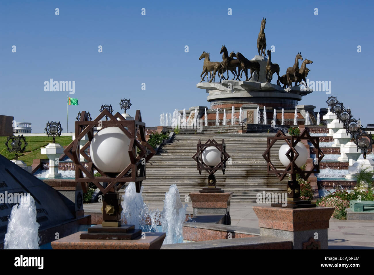 Ashgabat - 10e anniversaire du monument de l'indépendance Banque D'Images