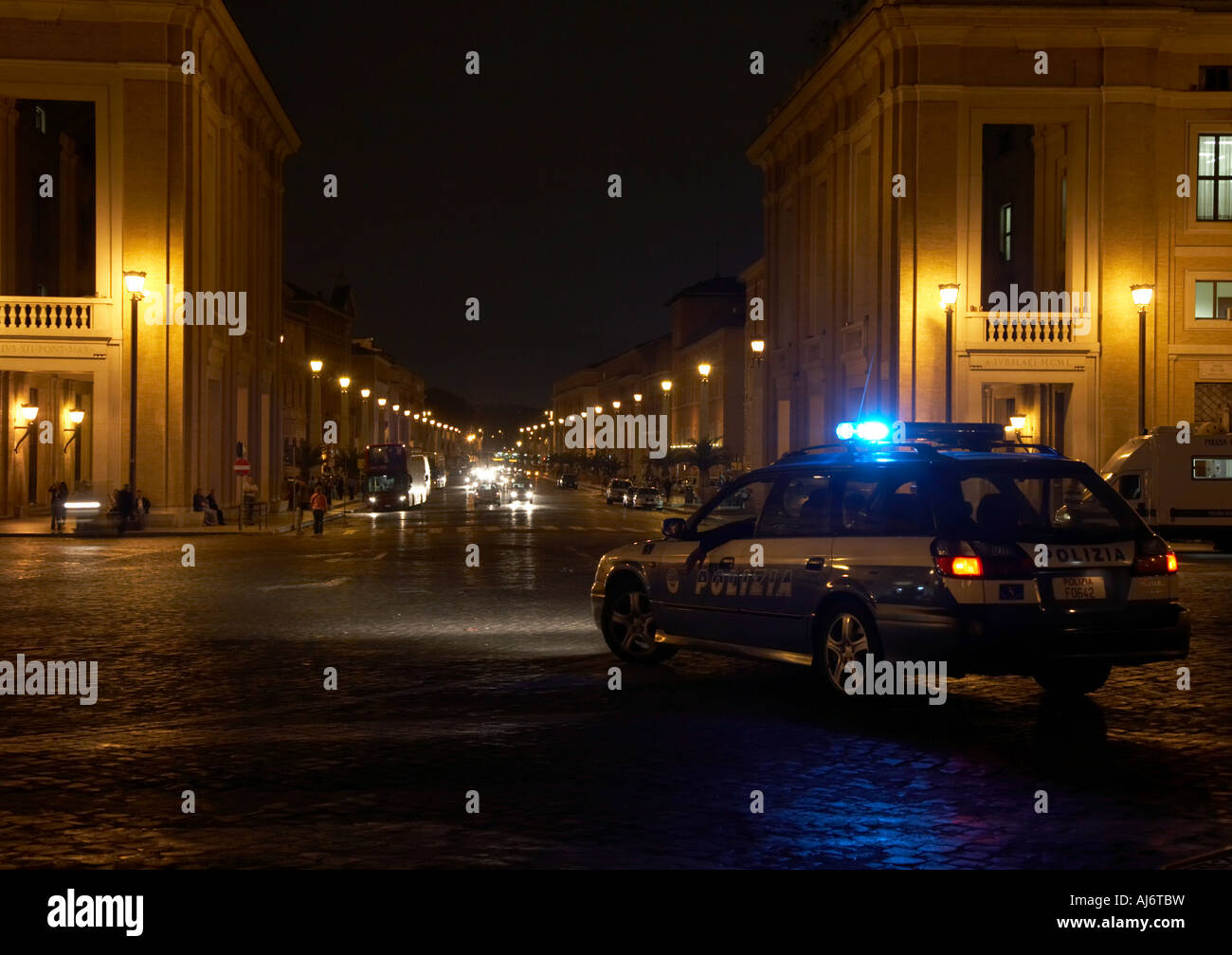 Véhicule de police italienne au sommet de la Via Della Concilliazone Rome Lazio Italie Banque D'Images