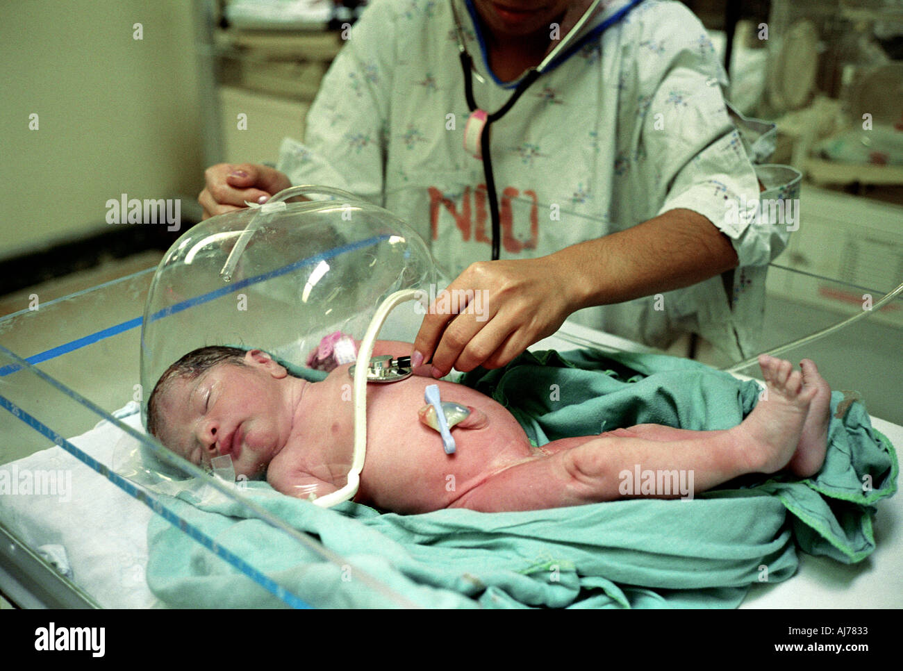 Bébé prématuré à l'hôpital un Cesar Molina nicaragua matagalpa Banque D'Images