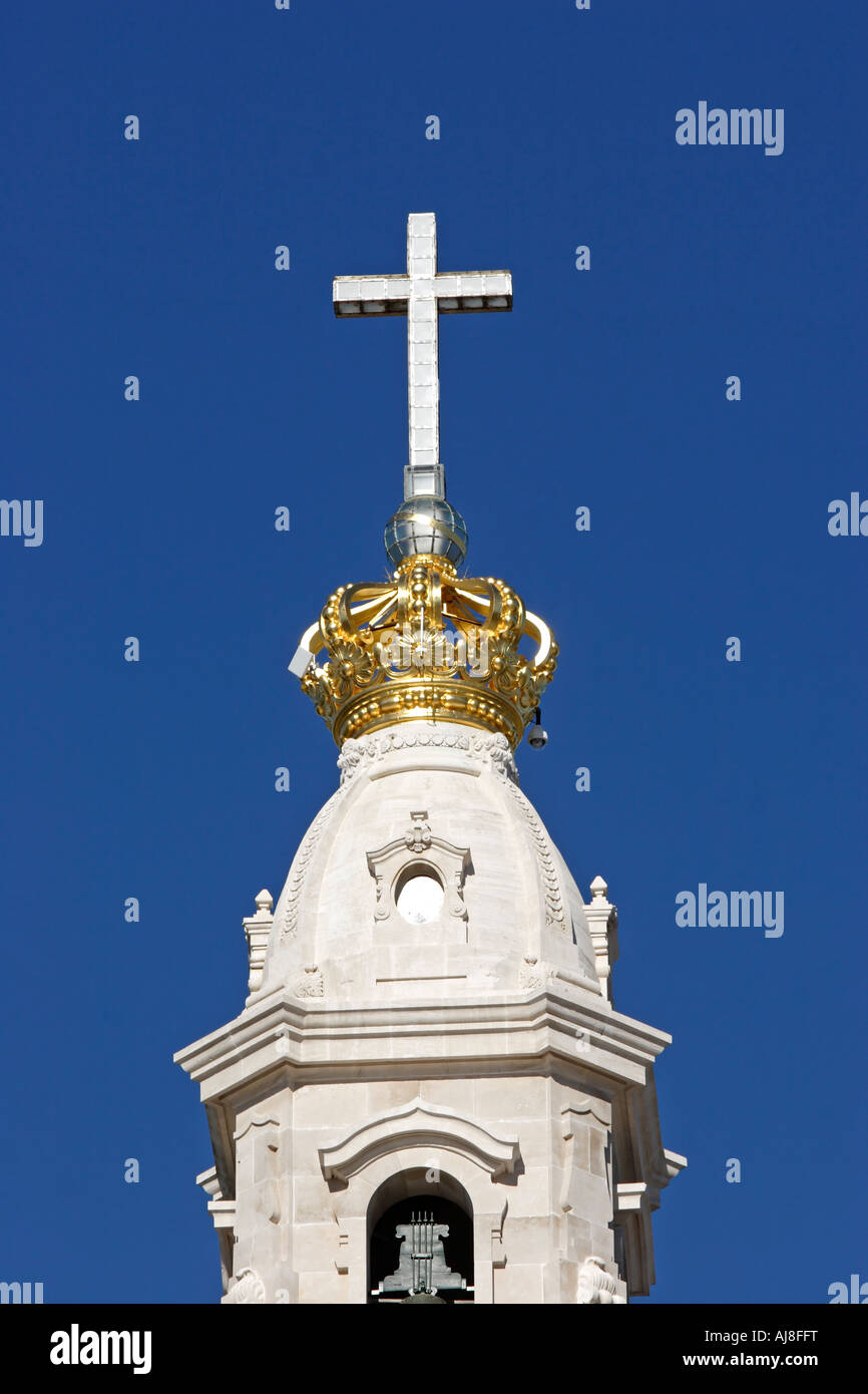 Au sommet de la croix dans la basilique de Fatima Banque D'Images