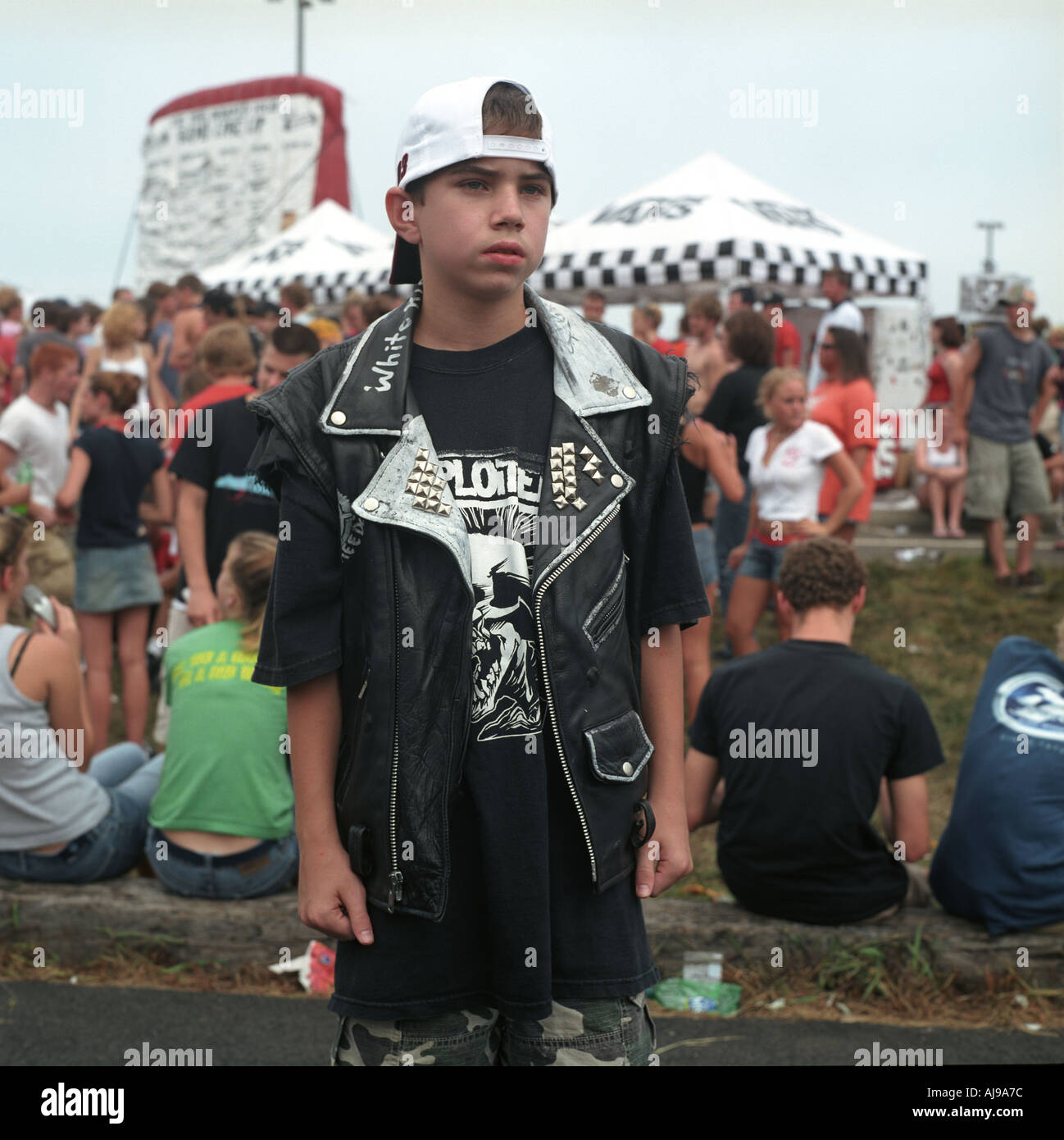 Jeune punk à un festival de musique punk, Cars Tour, Virginia Beach, États-Unis d'Amérique. Banque D'Images