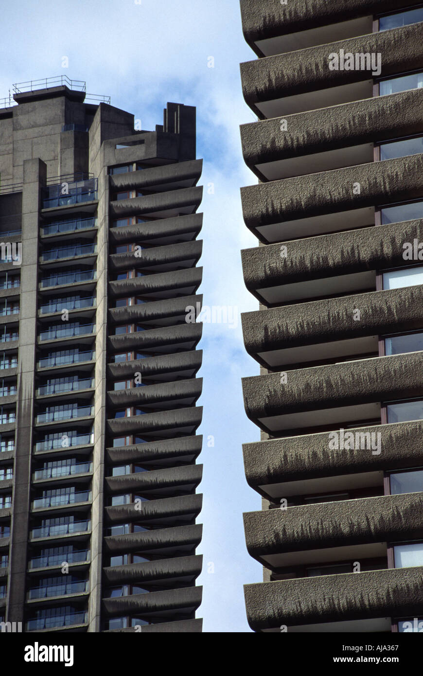 Blocs de grande hauteur au Barbican de Londres Angleterre complexes Banque D'Images