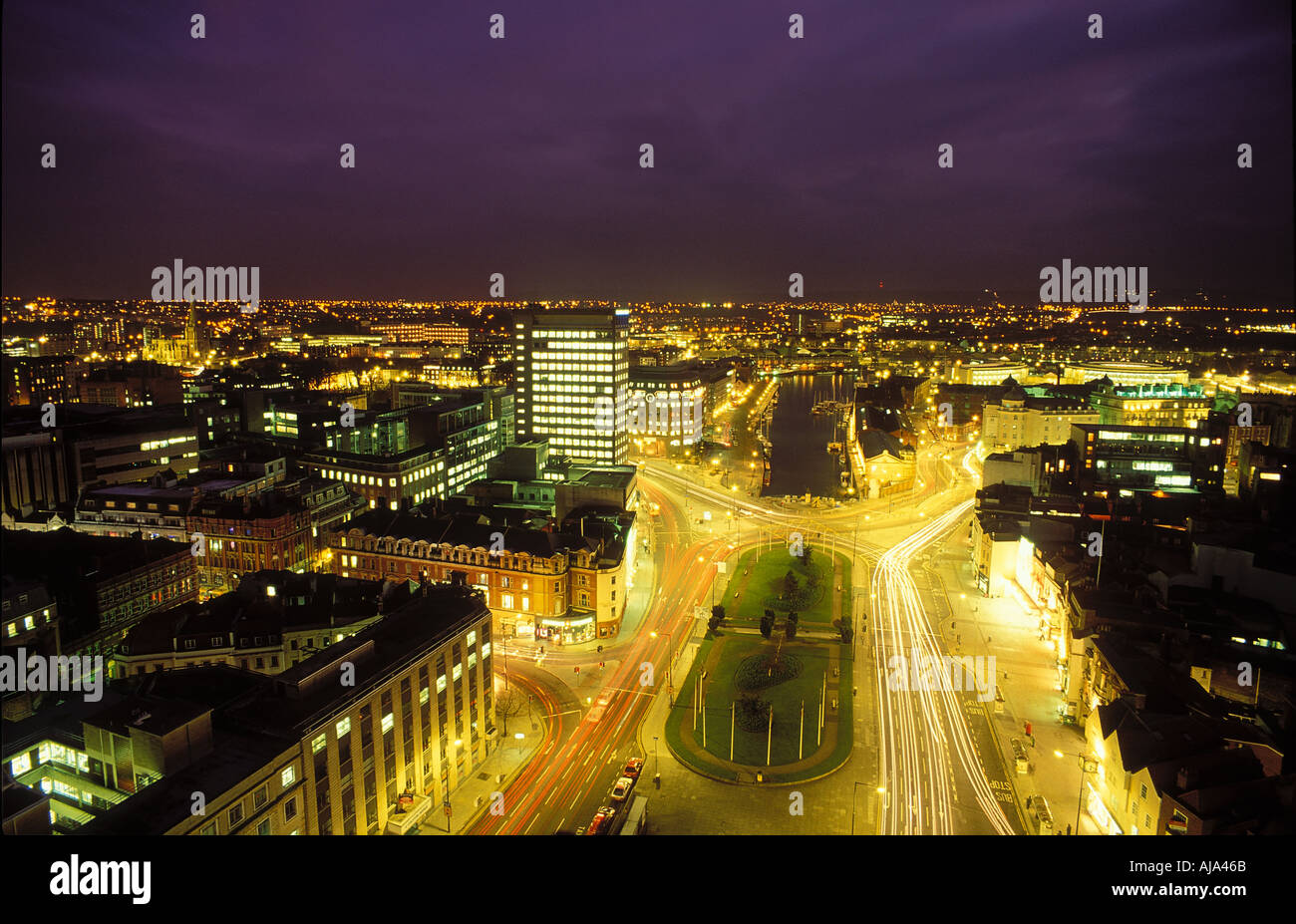 Le centre-ville de Bristol à Bristol UK nuit Banque D'Images