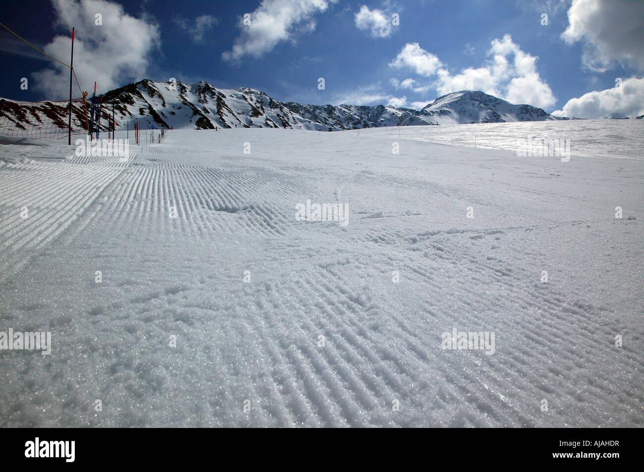Un matin à la piste déserte de ski de La Tour, dans la vallée de Chamonix, France Banque D'Images