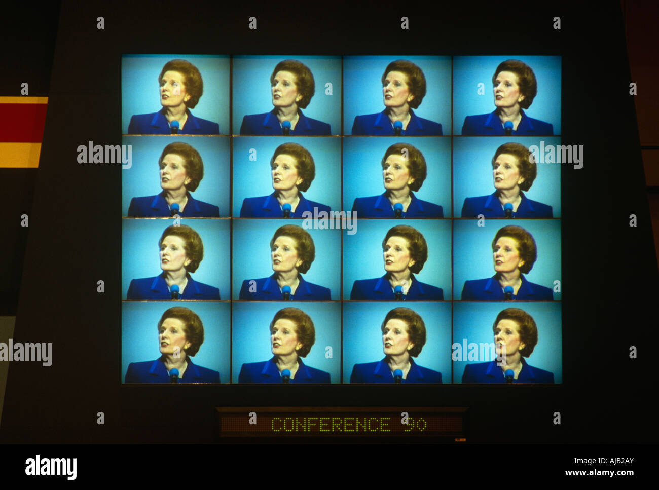 Les images multi-écran plat du discours de Margaret Thatcher dernière intervention en tant que PM au parti conservateur conférence avant déposé quelques semaines plus tard Banque D'Images