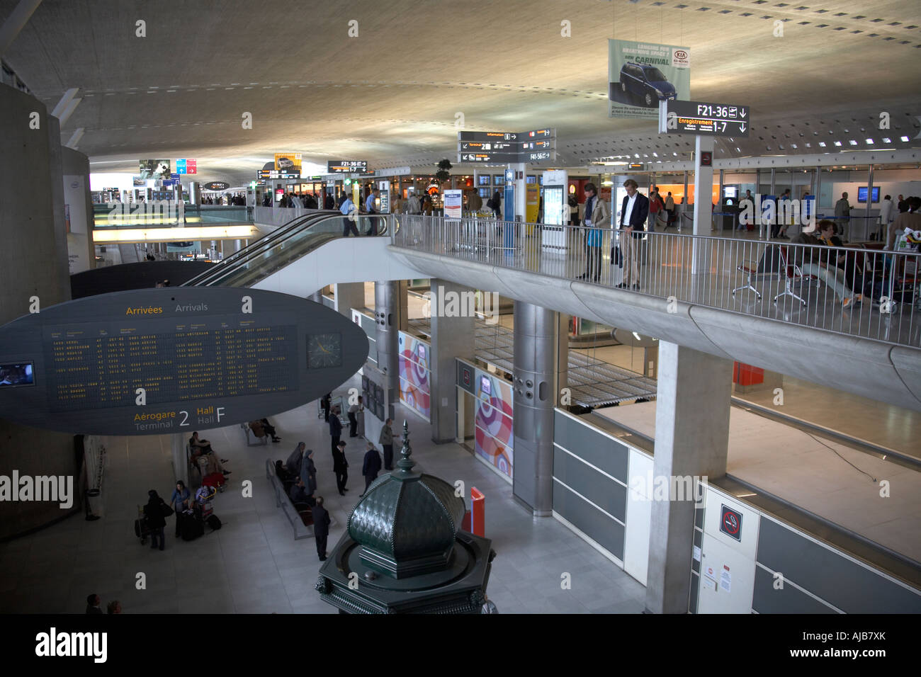 L'aéroport Charles de Gaulle terminal 2 bâtiment Paris France Europe UE Banque D'Images