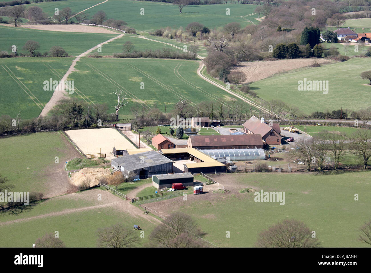 Vue aérienne nord-ouest de la ferme du pays la forêt d'Epping London IG7 England UK oblique de haut niveau Banque D'Images