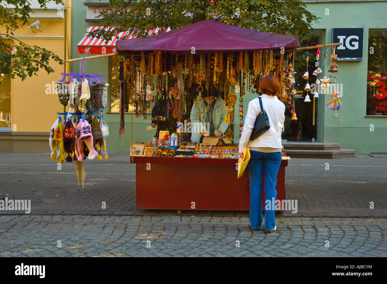 Cadeau souvenir stalle centrale du marché de l'UE Vilnius Lituanie Banque D'Images