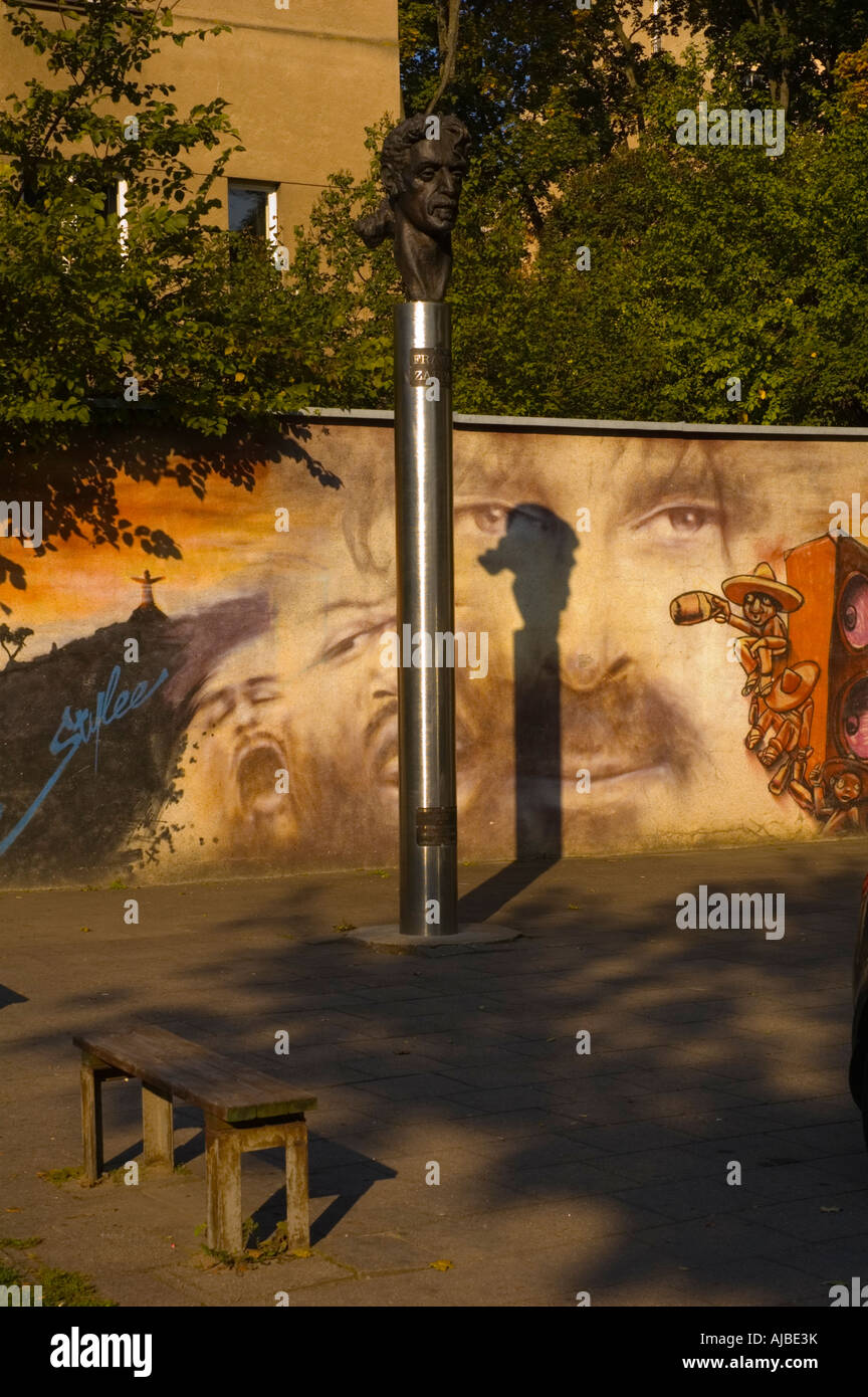 Monument à Frank Zappa Vilnius Lituanie centrale Banque D'Images