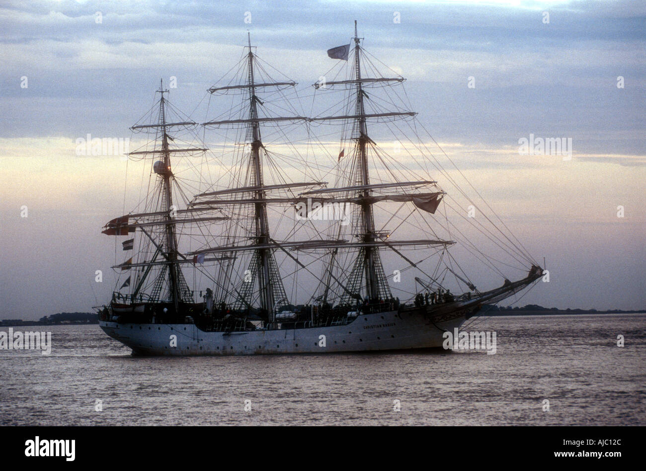 Tall Ship Christian Radich sur l'estuaire Humber Banque D'Images