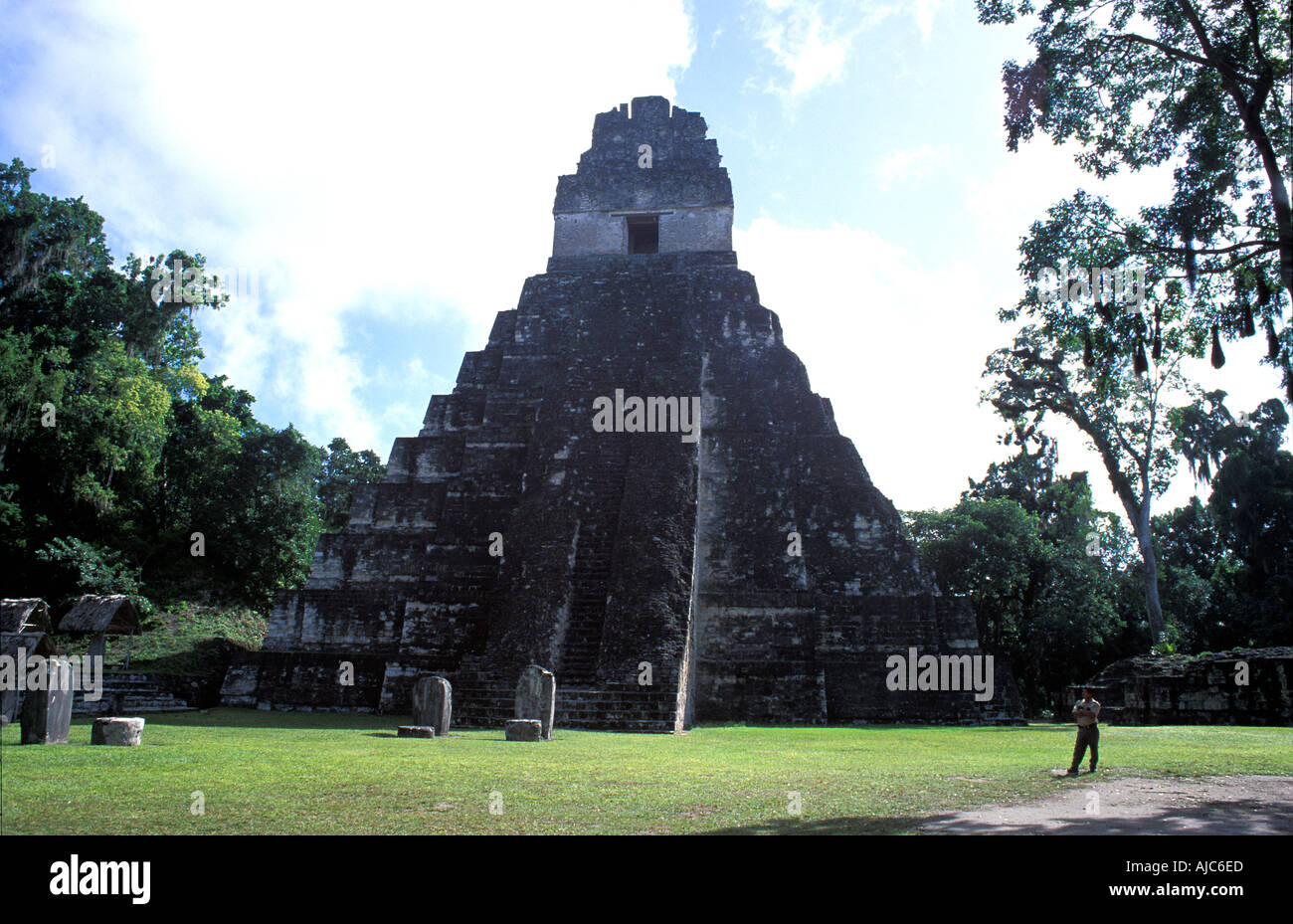Je Temple Temple du Grand Jaguar 44m de haut construite par Ah Cacao entre 682 à 720 4AD La Grande Place Tikal au Guatemala Banque D'Images