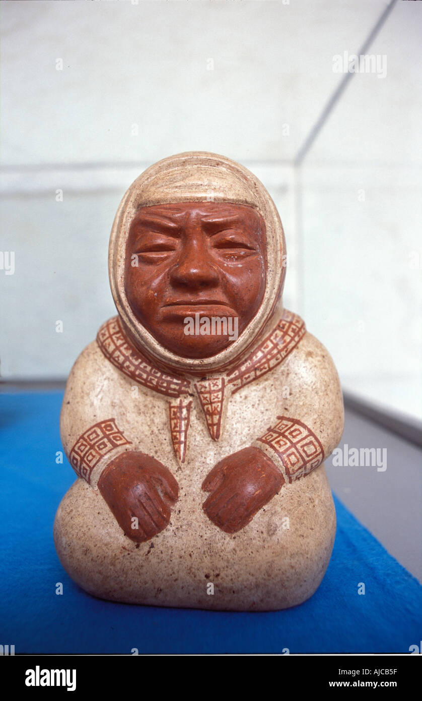 Pot en céramique Pré-colombienne du période Moche culture Mochicha développé c100 800 annonce le long de la côte nord du Pérou Banque D'Images