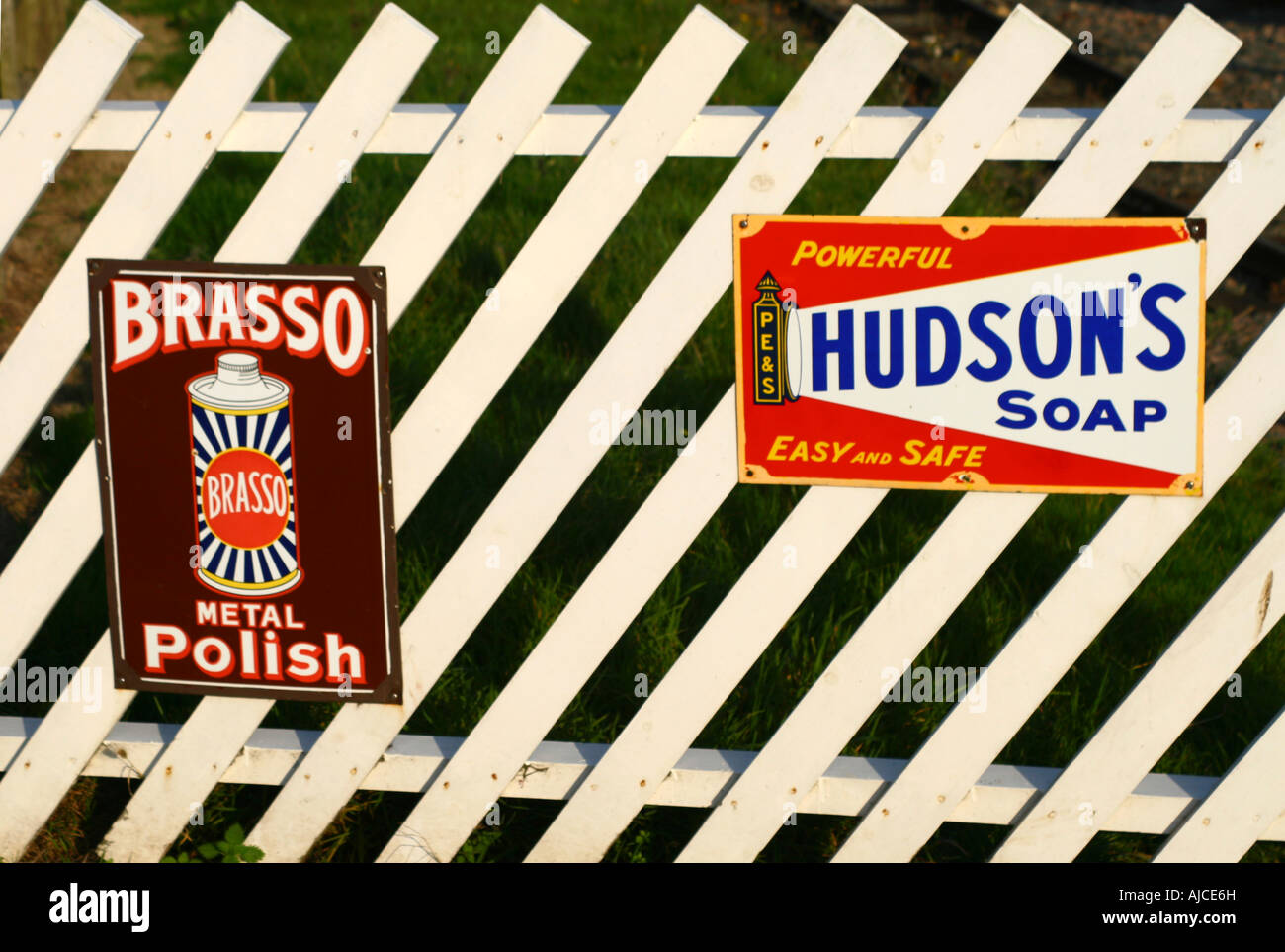 Panneaux de publicité Vintage Banque D'Images