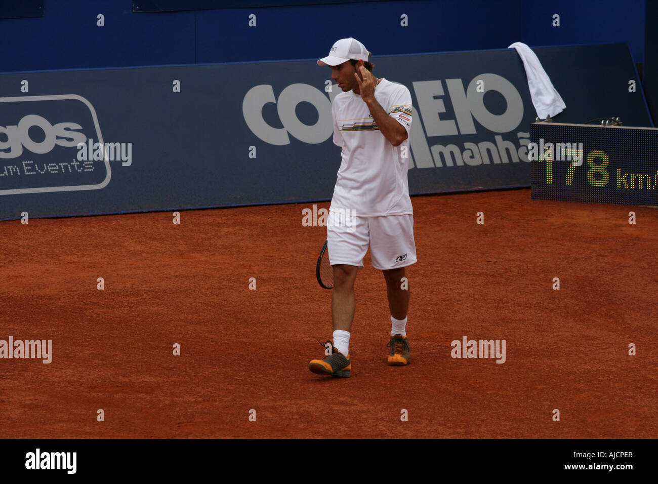 L'Estoril Open 2007 - 1er tour - qualification Sam Querrey vs Luis Horna Banque D'Images