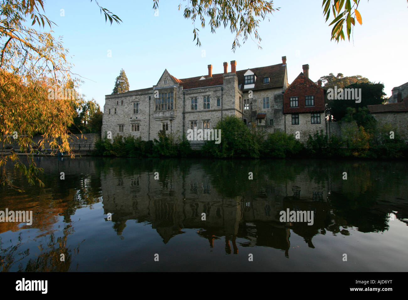 Palais des Archevêques maidstone bords de rivière Medway Kent England uk go Banque D'Images