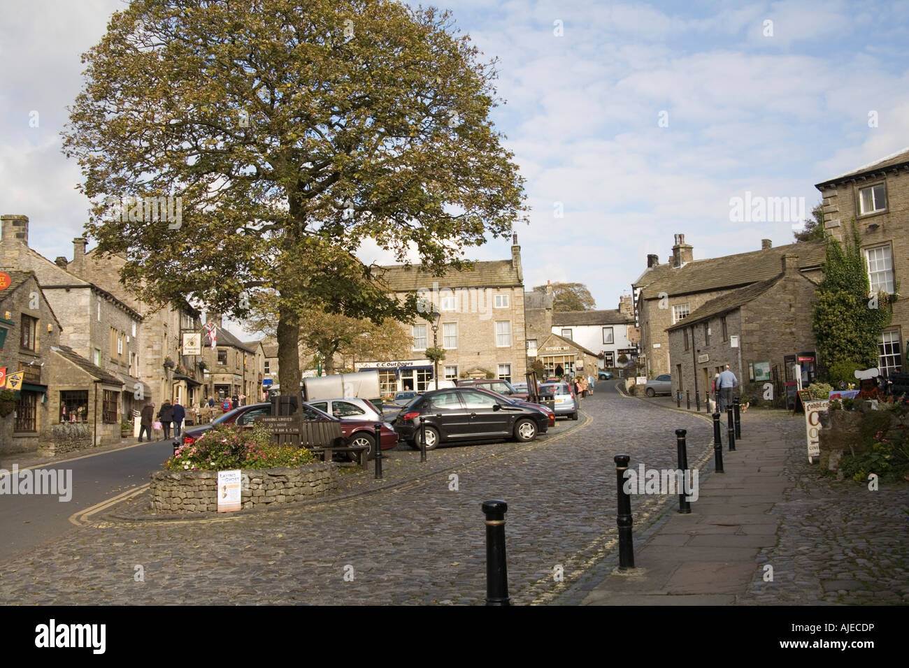 GRASSINGTON NORTH YORKSHIRE UK du principe supérieur Wharfedale village a gardé son charme avec la petite place du marché pavée Banque D'Images